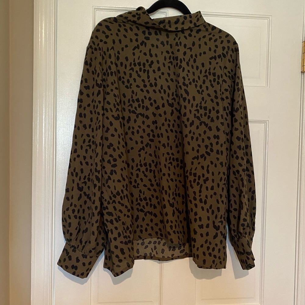 Army Green Leopard High Neck Top NWOT